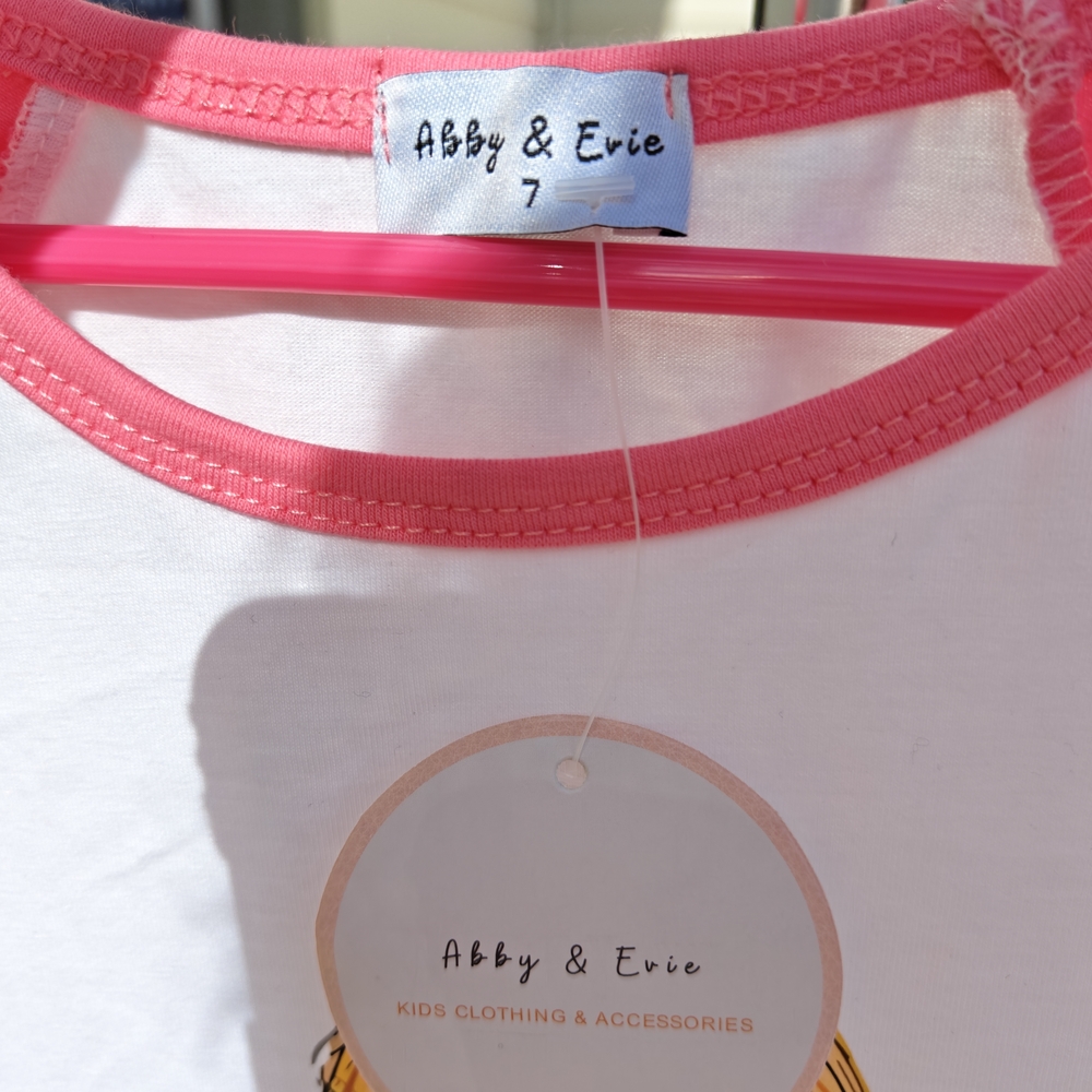 NWT Pink and White Little Swiftie Graphic Tee Size 7 - Picture 2 of 2